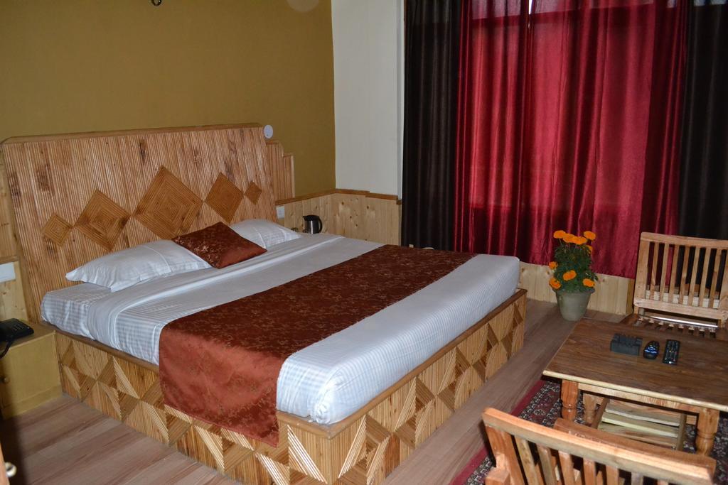 The Pranjal Inn Manali (Himachal Pradesh) Room photo